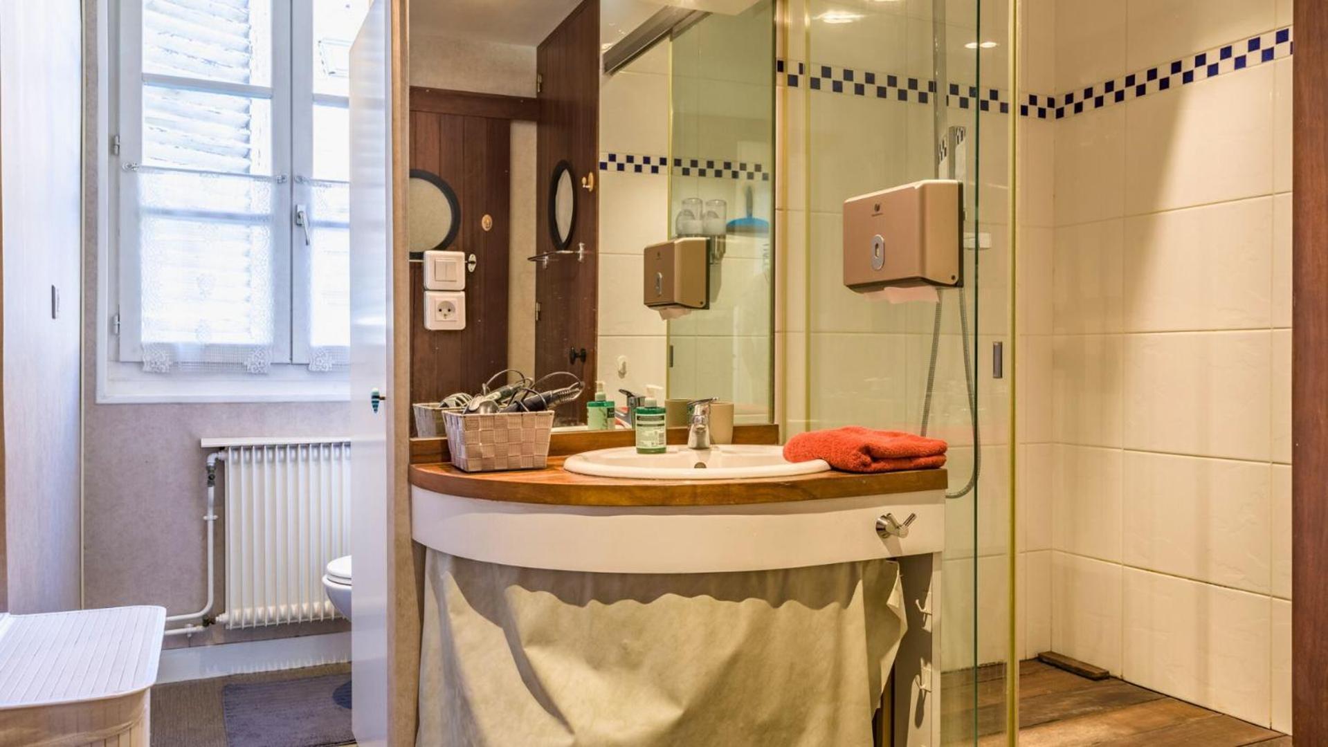 Chambre Privee Confort Charme Hypercentre Chez L'Habitant 特鲁瓦 外观 照片